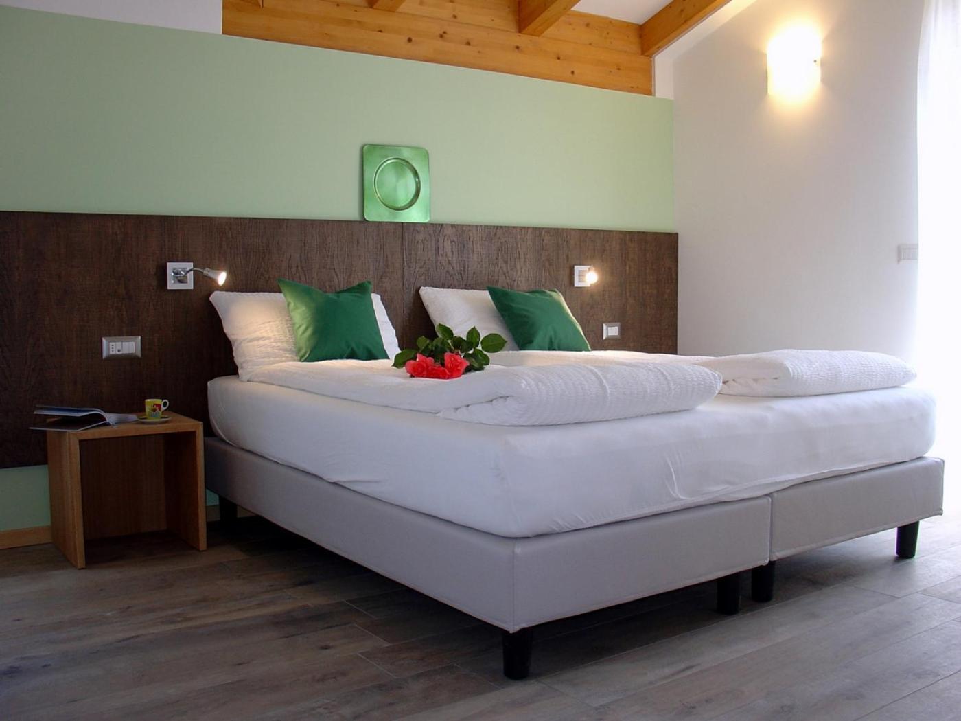 Agriturismo Girasole Fai della Paganella Luaran gambar